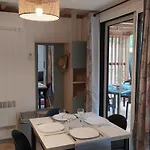Spacieux Avec Terrasse Pour 6 Personnes - Api-1-52-482 * Saint-Maime