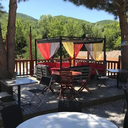 Camping Spacieux Avec Terrasse Pour 6 Personnes - Api-1-52-482 *