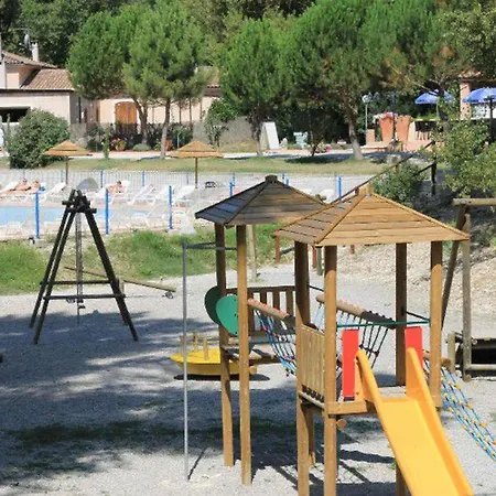 Campsite Spacieux Avec Terrasse Pour 6 Personnes - Api-1-52-482 Saint-Maime