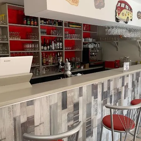 Spacieux Avec Terrasse Pour 6 Personnes - Api-1-52-482 *